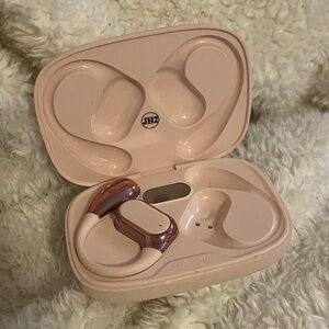 One ear bud as imaged Moving sale